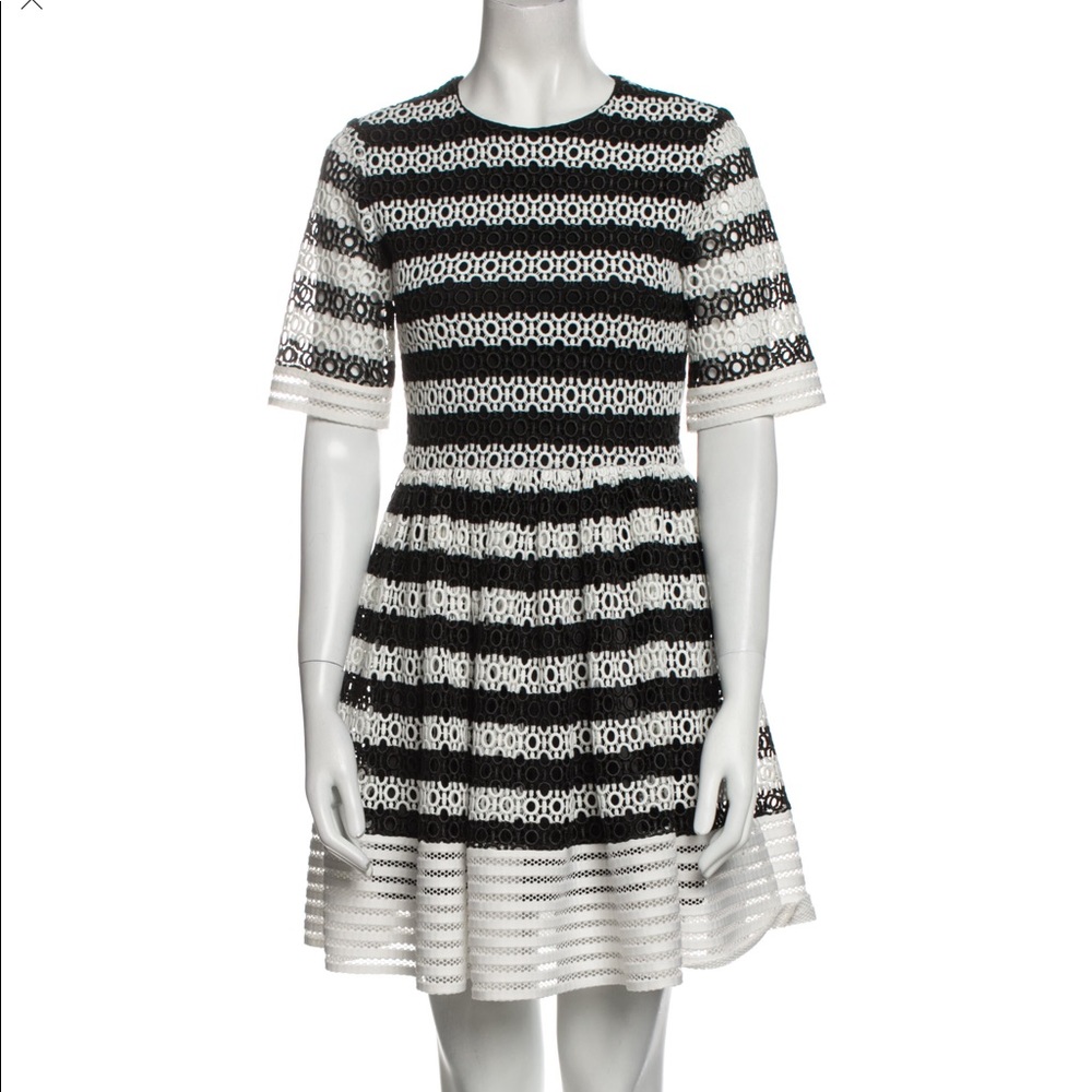 Alexis dress in size S